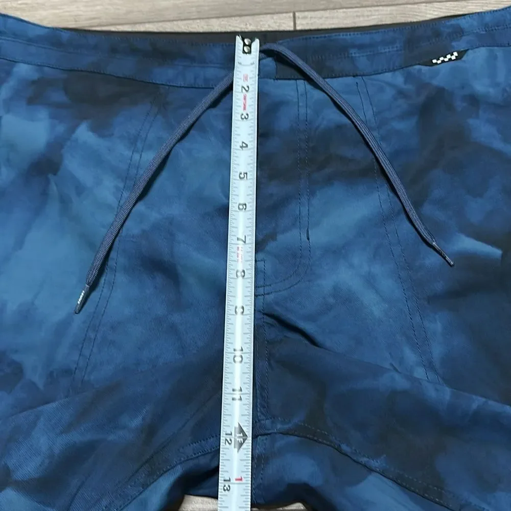 Vans Voyage Tie Dye Swim Board‎ Shorts Blue Size 38